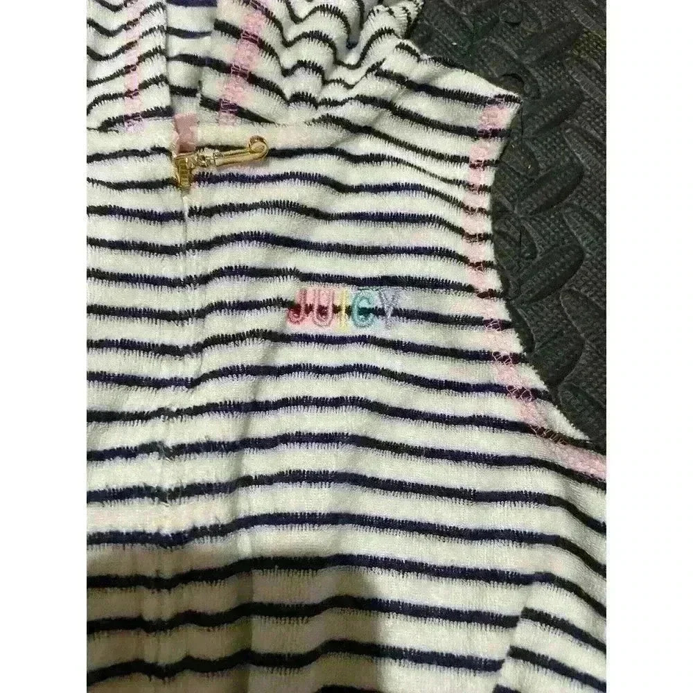 Juicy Couture Girls Striped Hooded Romper, size 4 - Picture 7 of 11